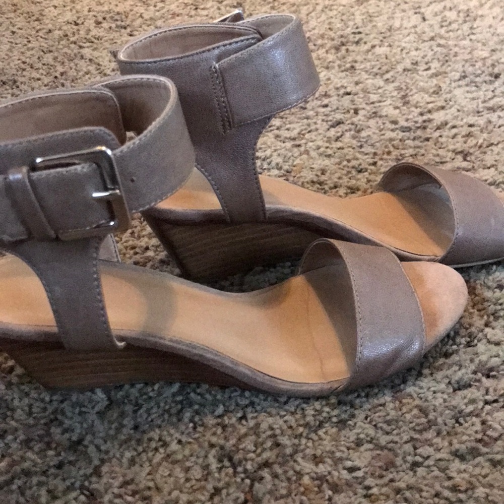 Wedge sandals
